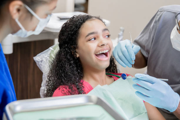 Best Cracked Tooth Emergency Dentist  in Raymond, WA