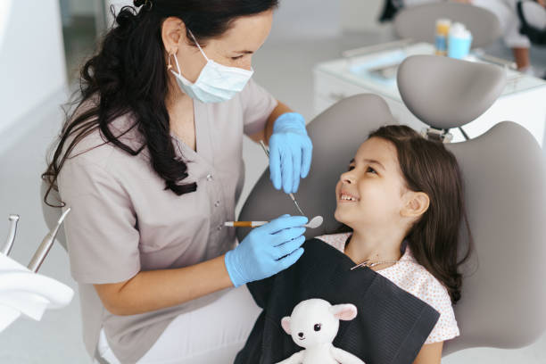 Best Dentist Open Late Near Me  in Raymond, WA
